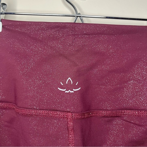 BEYOND YOGA Burgundy Metallic Sparkle Yoga Workout Atheleisure Leggings - Picture 7 of 8